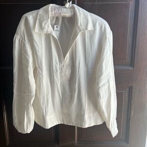 Banana Republic Cream Long Sleeve Top-Brand New never worn